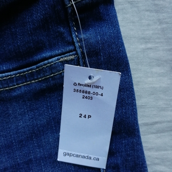 GAP Favourite Jegging Blue Distressed Raw Hem Mid Rise 24 Petite NWT - Picture 5 of 13